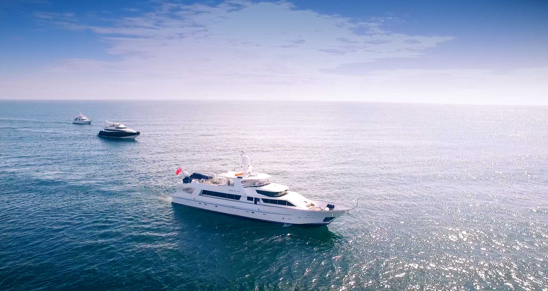 Boat Shoot Surfers Paradise | AUSTRALIA